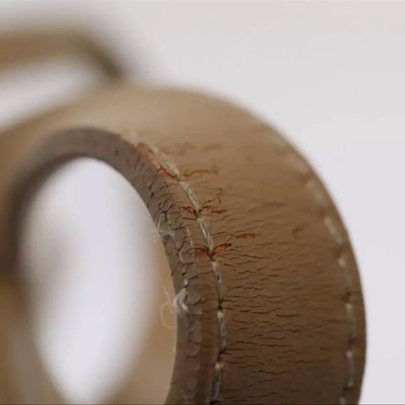 Use tan cream vintage nylon Prada bag - Picture 9 of 11